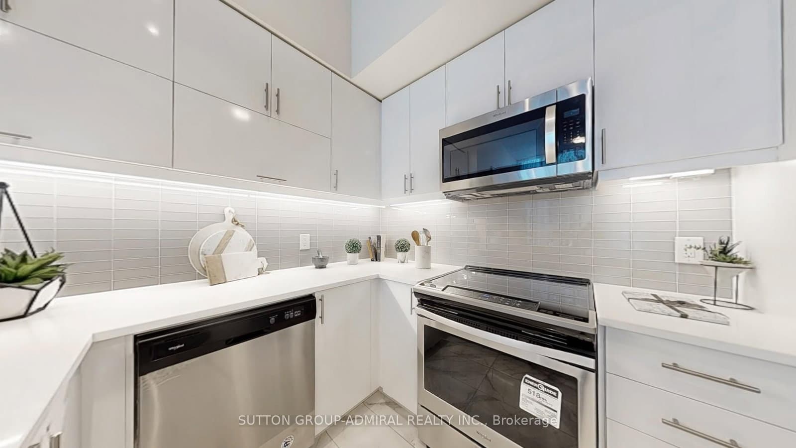 39 Annie Craig Drive, Unit Th 101 thumbnail 8