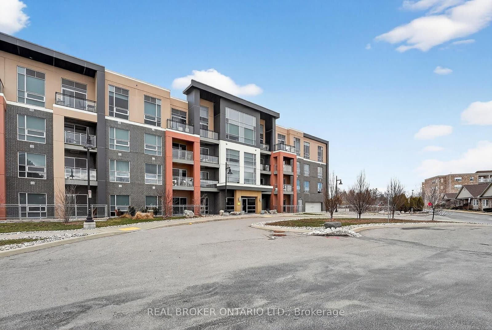 #418 - 4040 Upper Middle Road