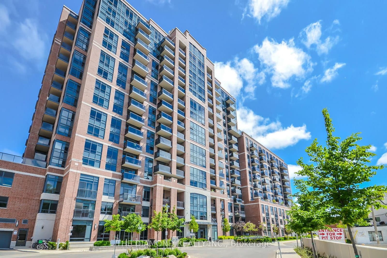 #1501 - 61 Heintzman Street