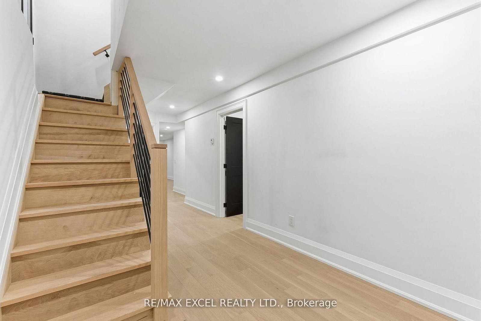 34 Raymond Avenue thumbnail 28