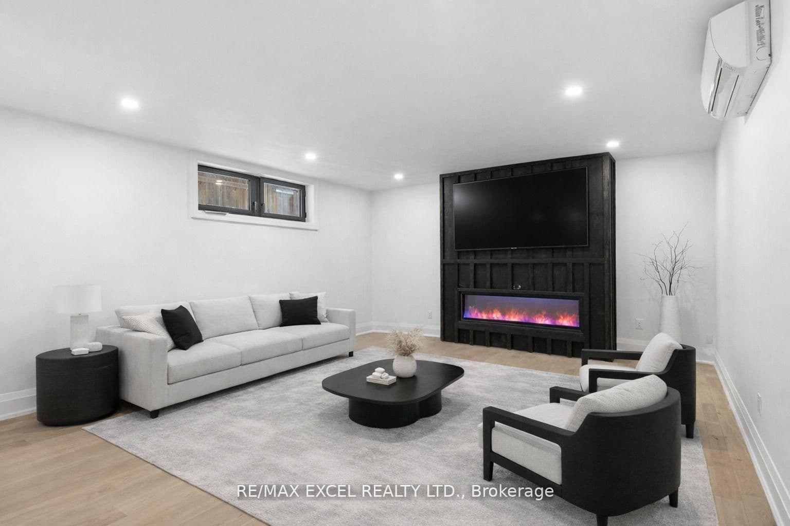 34 Raymond Avenue thumbnail 32