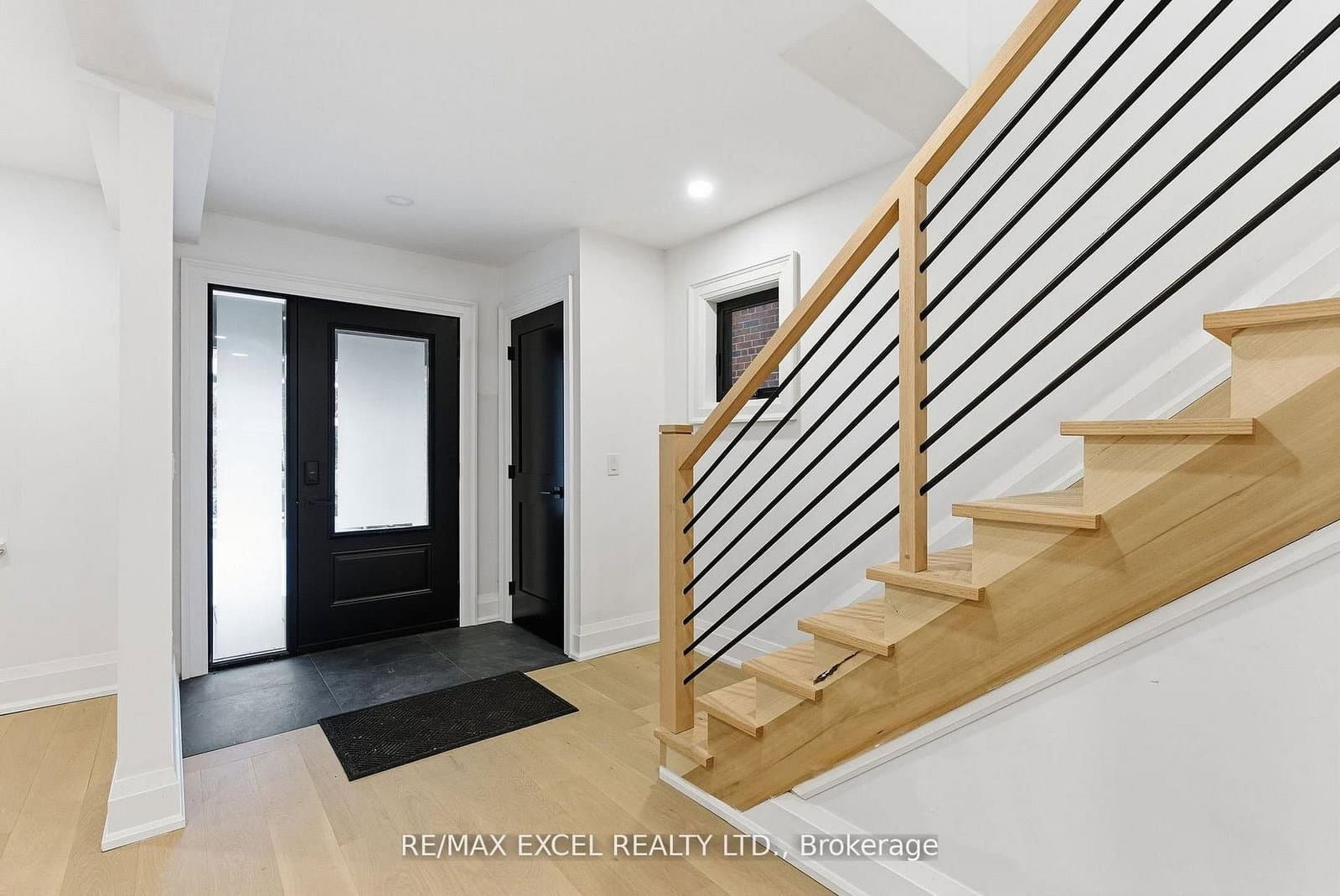 34 Raymond Avenue thumbnail 6
