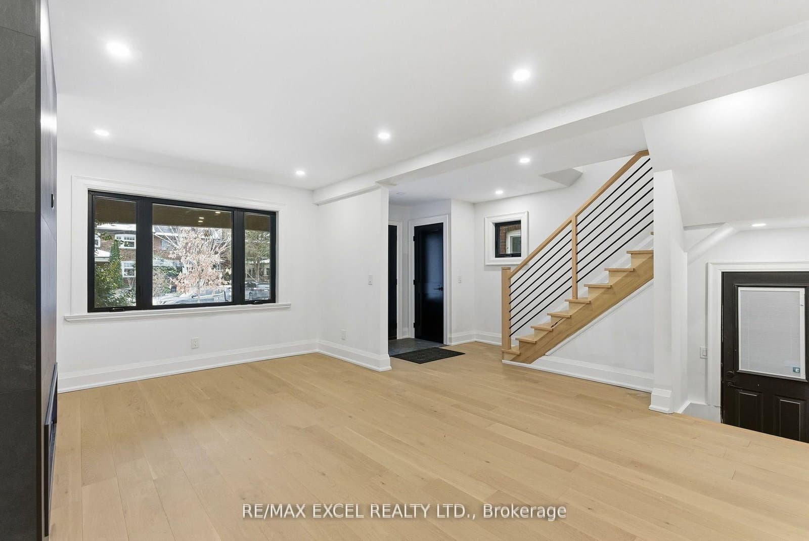 34 Raymond Avenue thumbnail 7