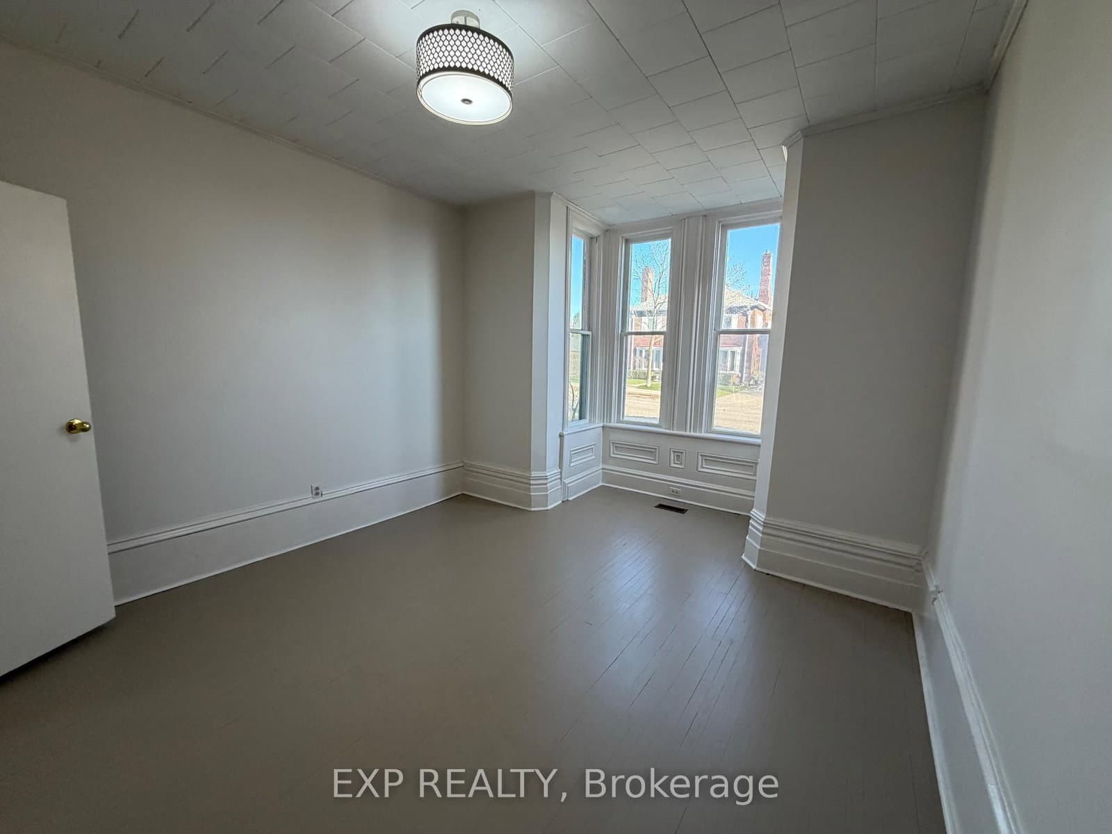 30 First Avenue, Unit Main thumbnail 8