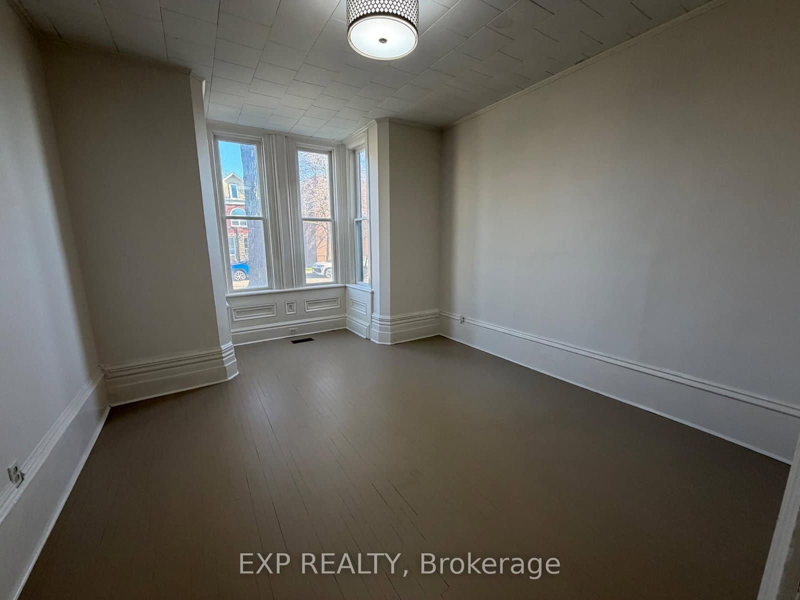 30 First Avenue, Unit Main thumbnail 9
