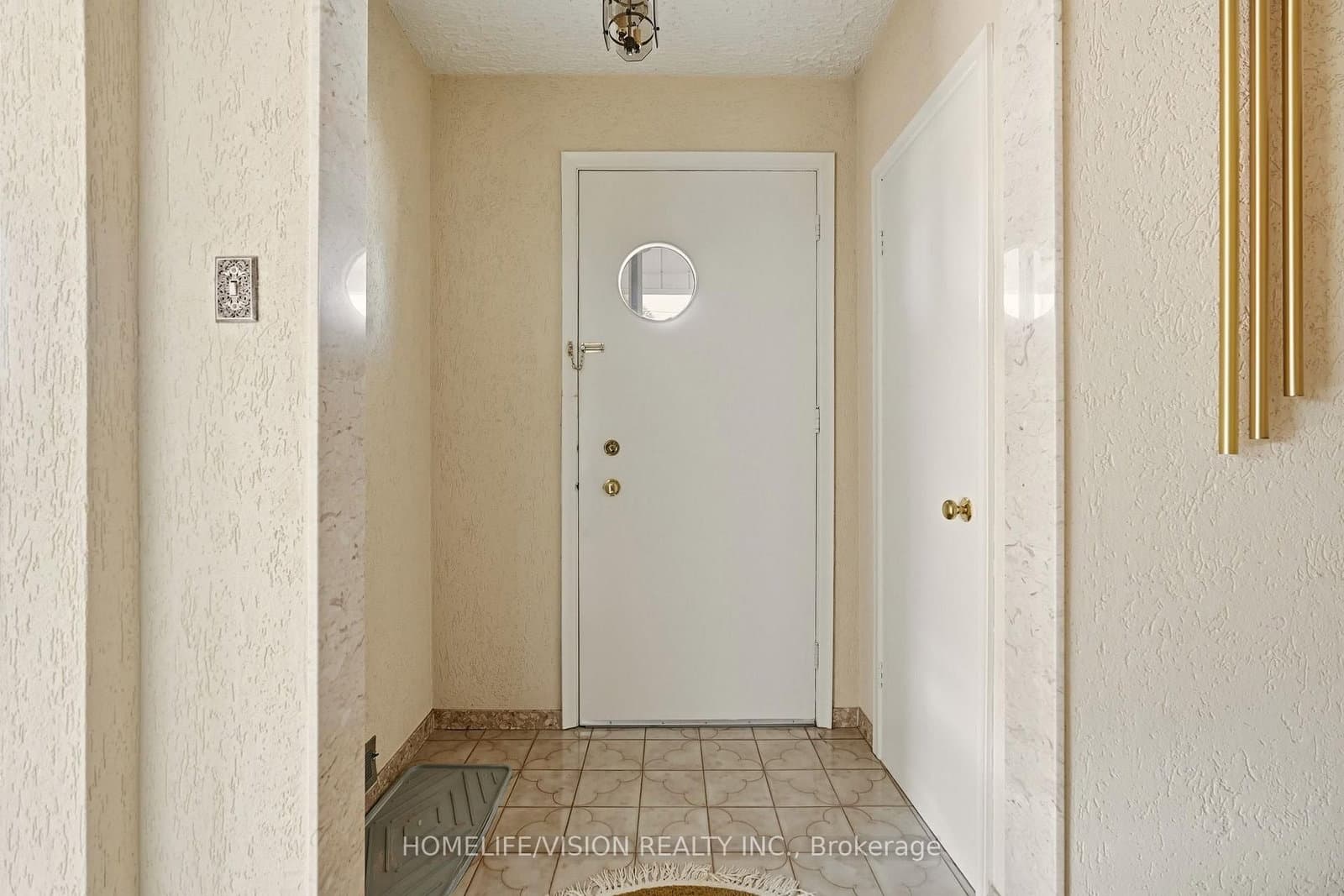 239 Epsom Downs Drive thumbnail 10