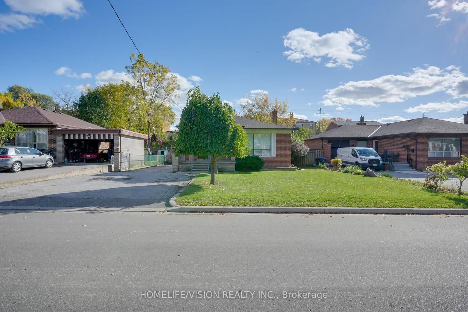 239 Epsom Downs Drive thumbnail 3