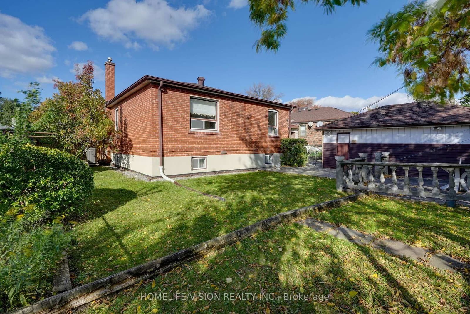 239 Epsom Downs Drive thumbnail 9