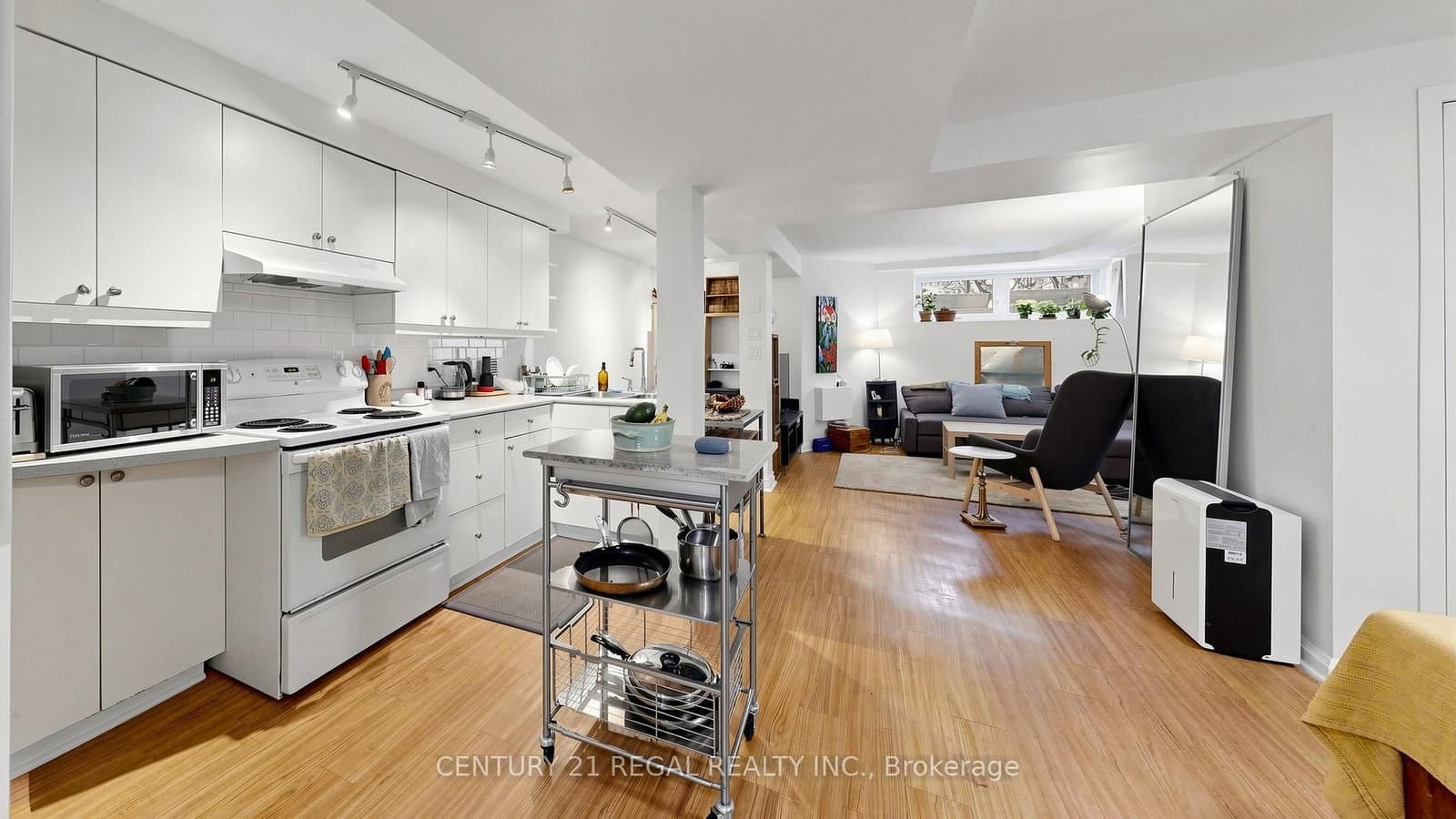 26 MACDONELL Avenue thumbnail 24