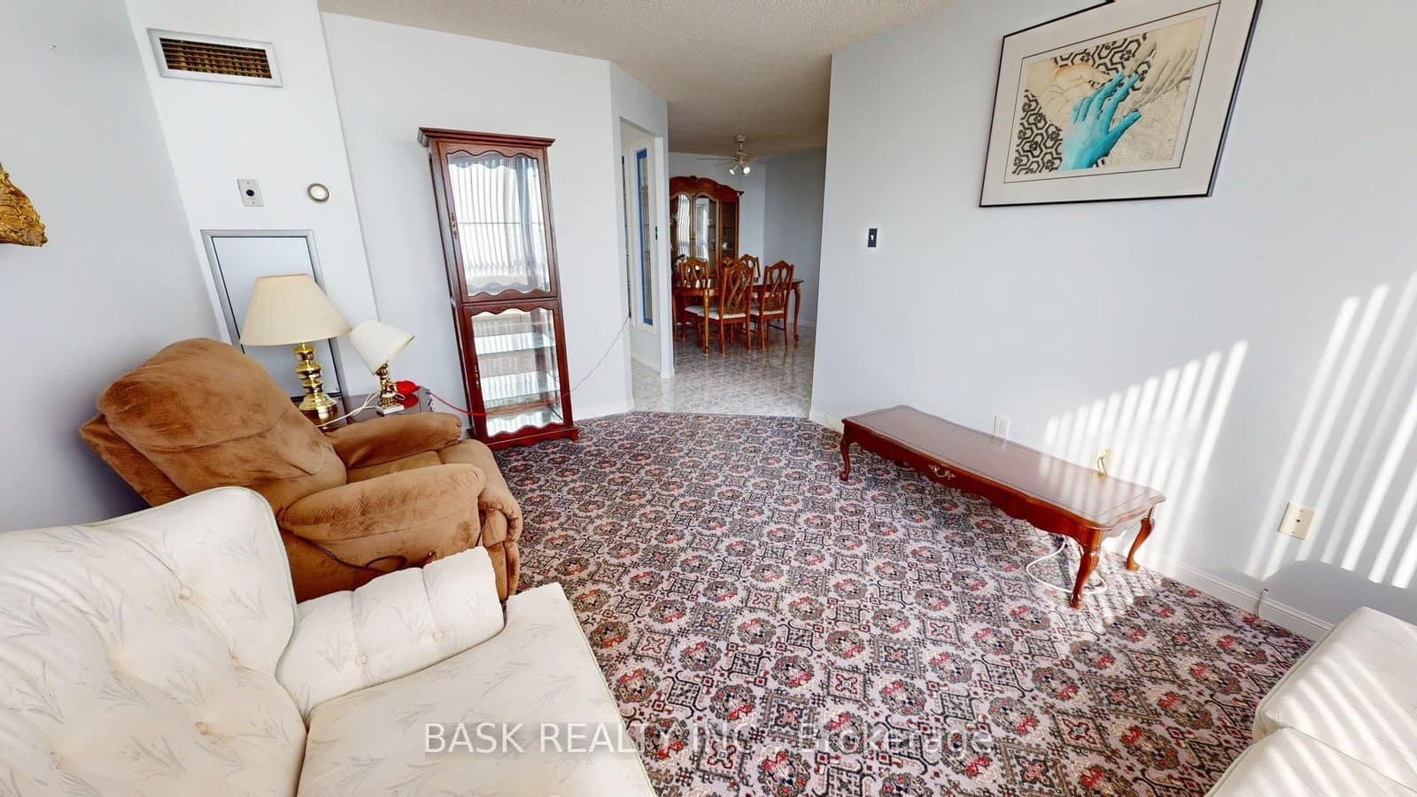 #907 - 12 Laurelcrest Street