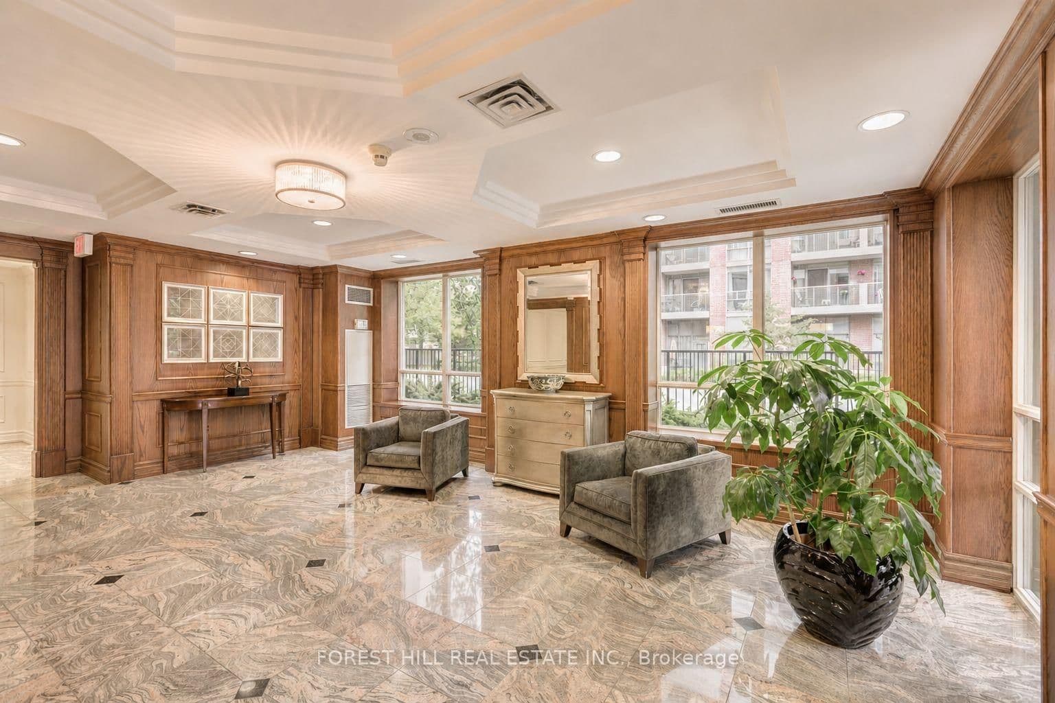 17 Michael Power Place, Unit 709 thumbnail 2