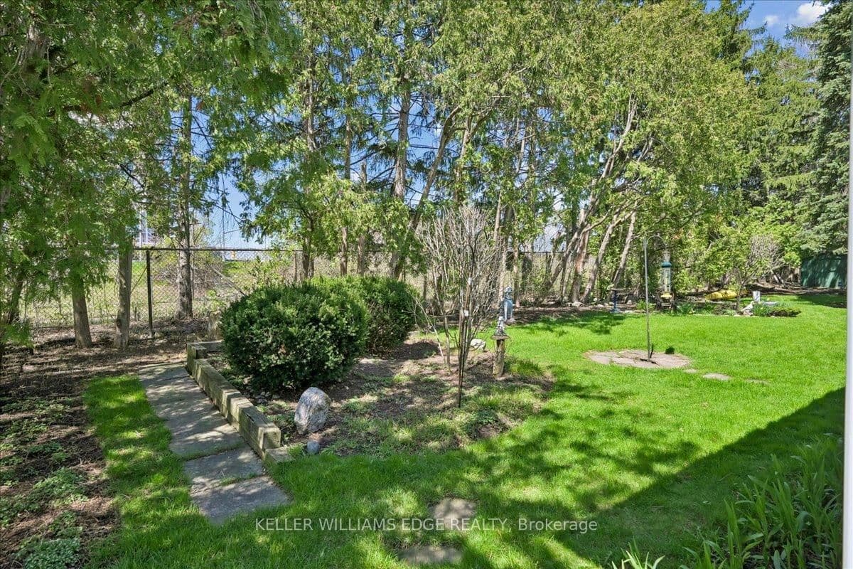2117 Edinburgh Drive thumbnail 43