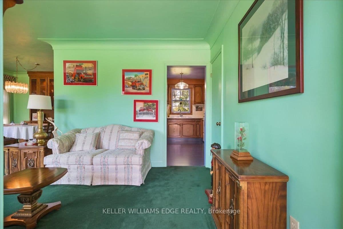 2117 Edinburgh Drive thumbnail 7