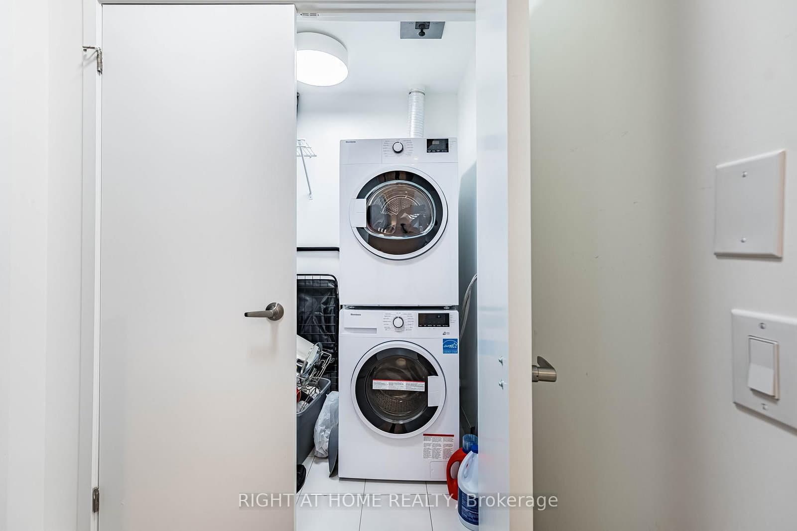 2485 Eglinton Avenue W, Unit 418 thumbnail 12
