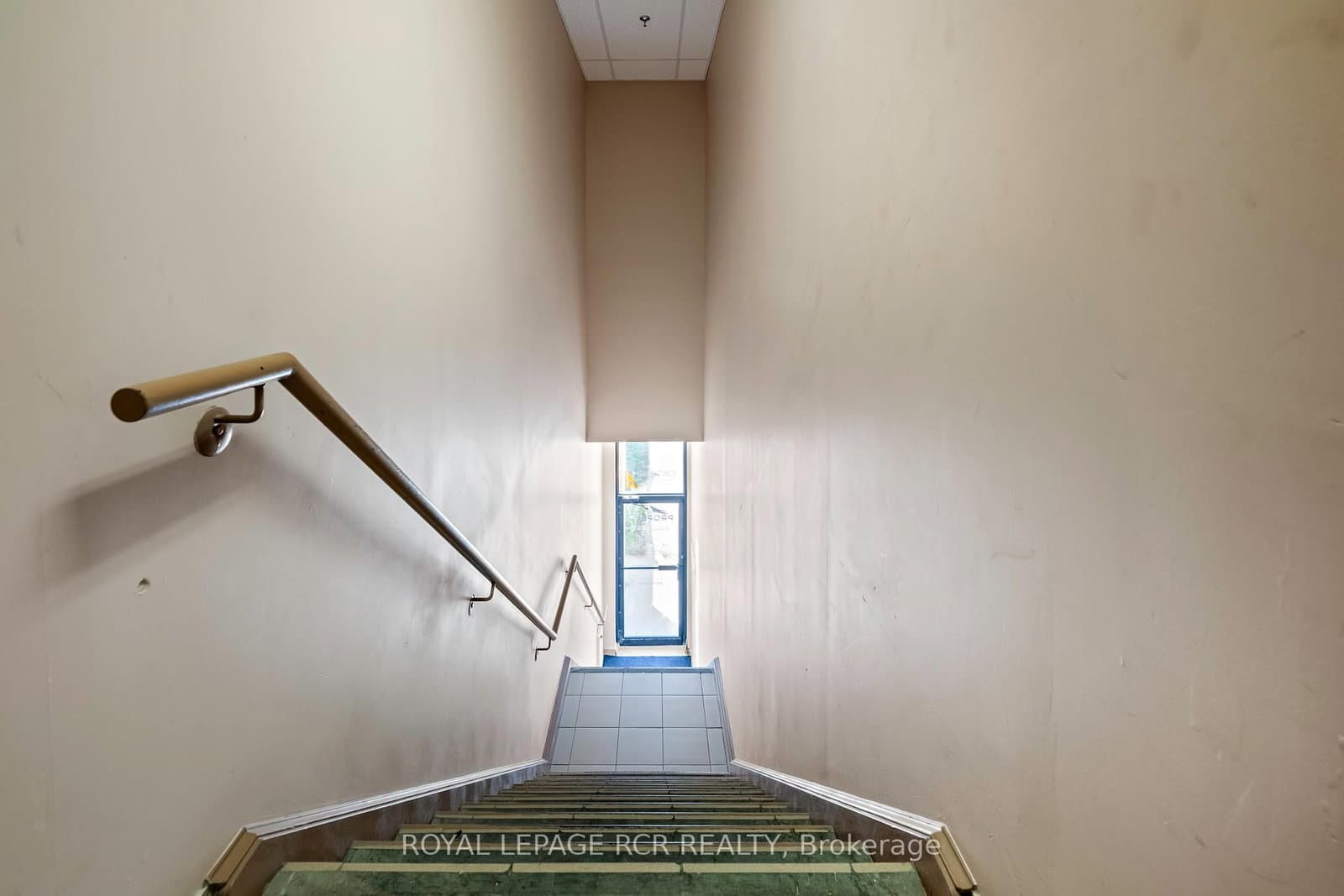 190 Broadway, Unit 205 thumbnail 8