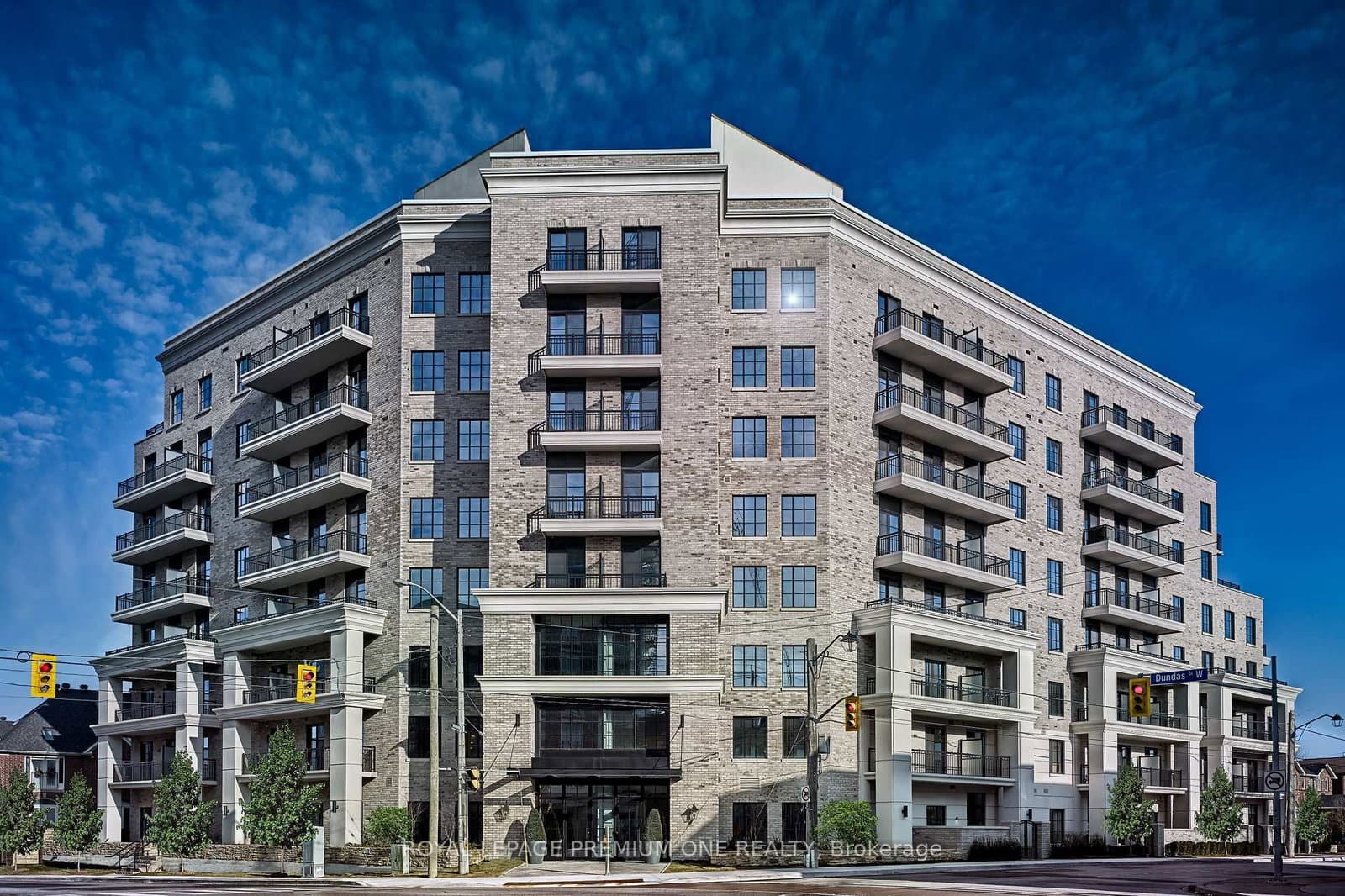 #514 - 571 Prince Edward Drive N