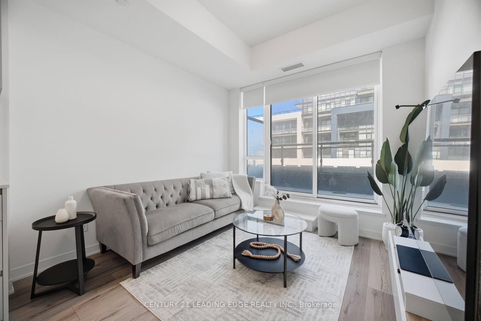 405 Dundas Street W, Unit 317 thumbnail 14
