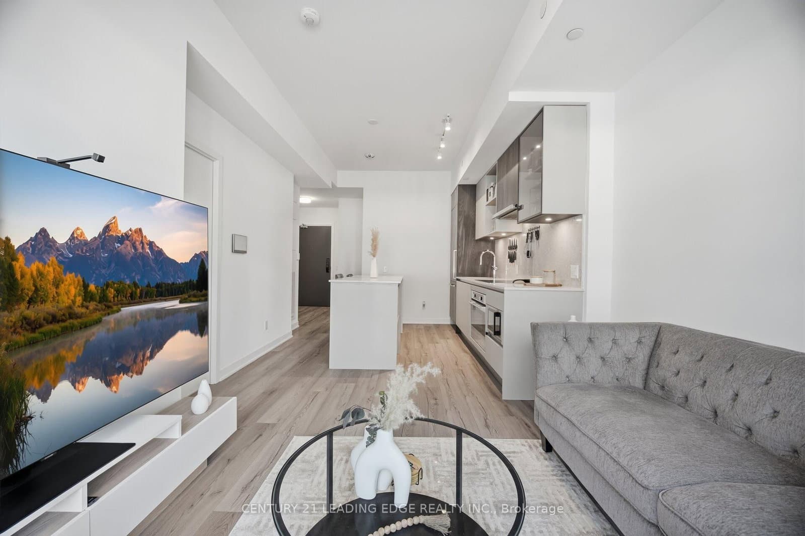 405 Dundas Street W, Unit 317 thumbnail 16