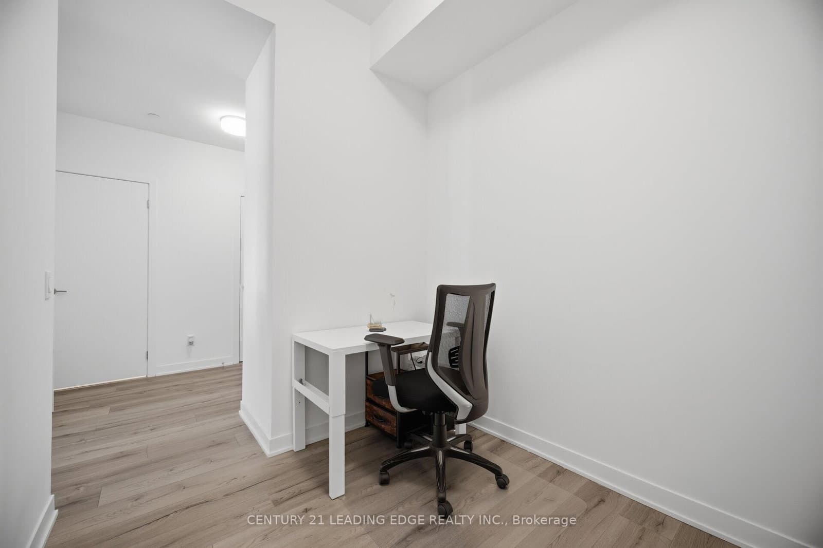405 Dundas Street W, Unit 317 thumbnail 21