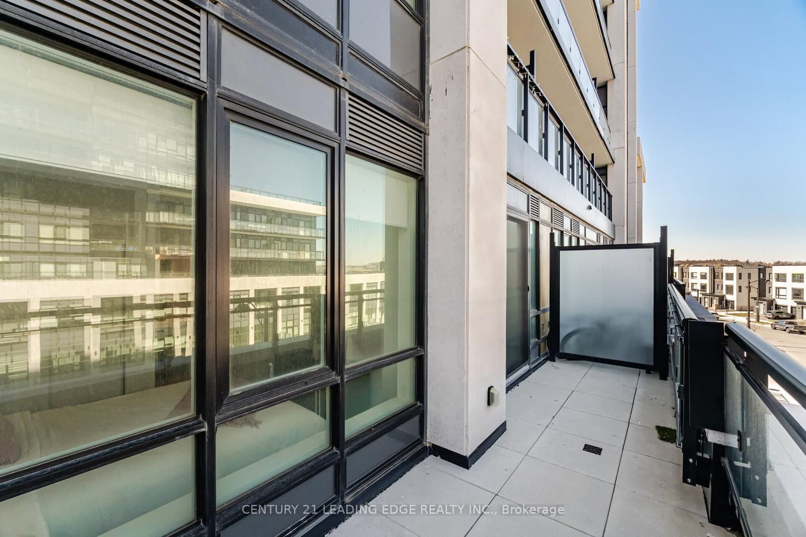 405 Dundas Street W, Unit 317 thumbnail 24