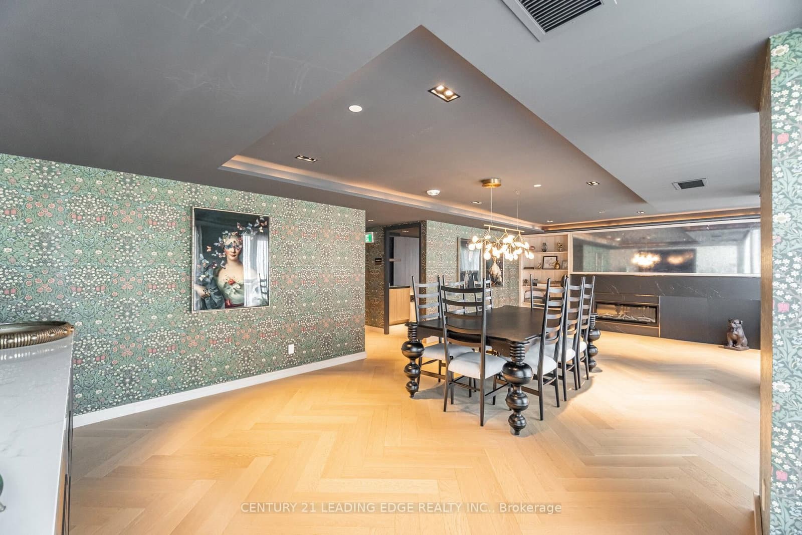 405 Dundas Street W, Unit 317 thumbnail 29