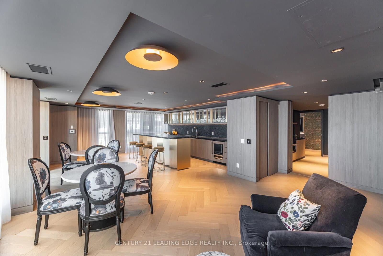 405 Dundas Street W, Unit 317 thumbnail 31