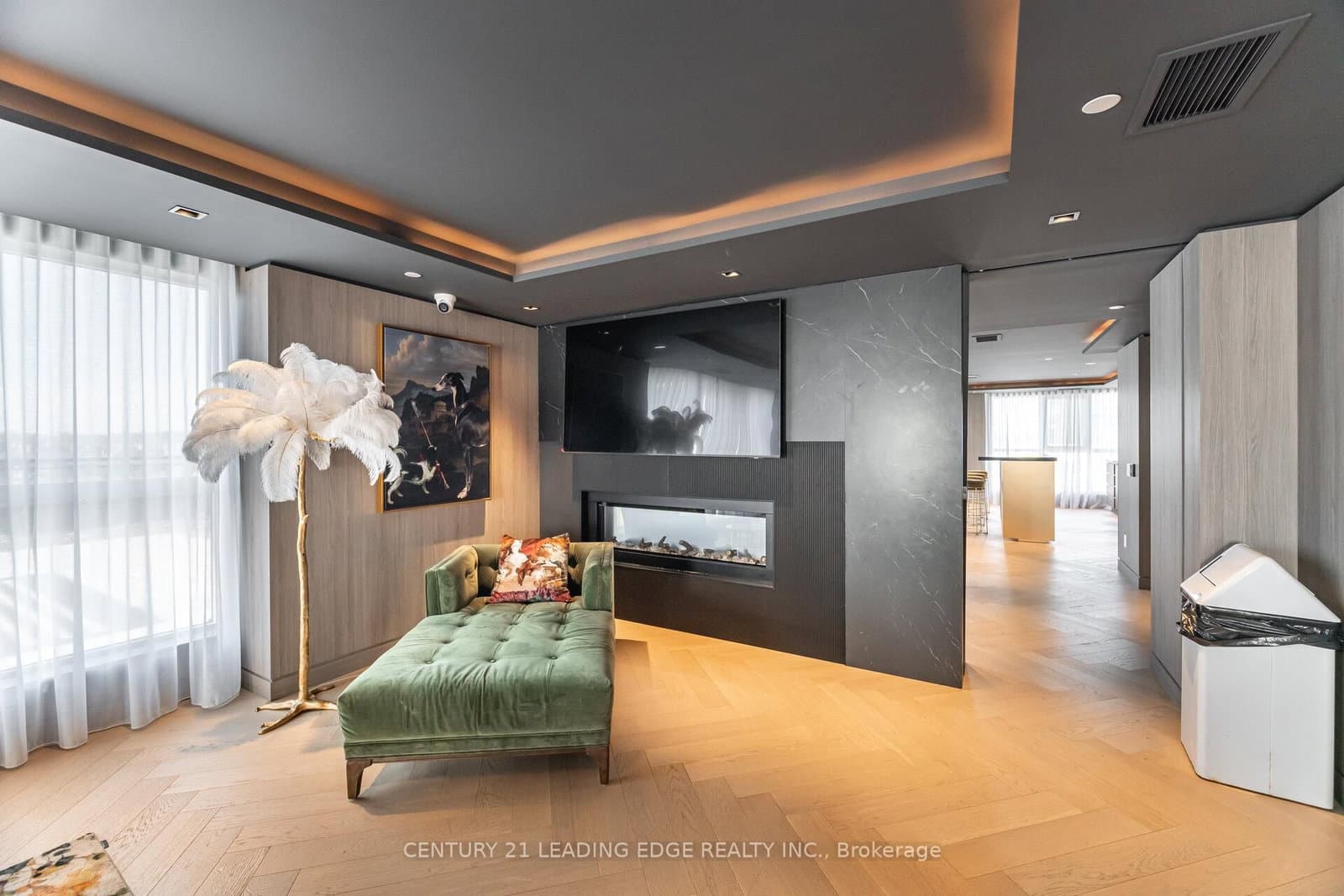 405 Dundas Street W, Unit 317 thumbnail 35