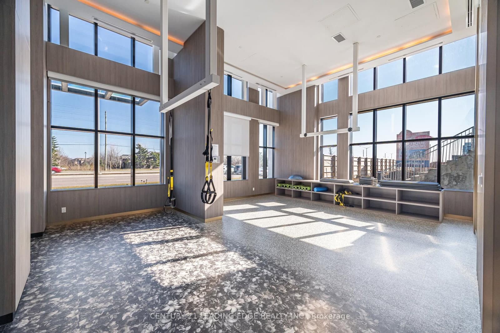 405 Dundas Street W, Unit 317 thumbnail 45