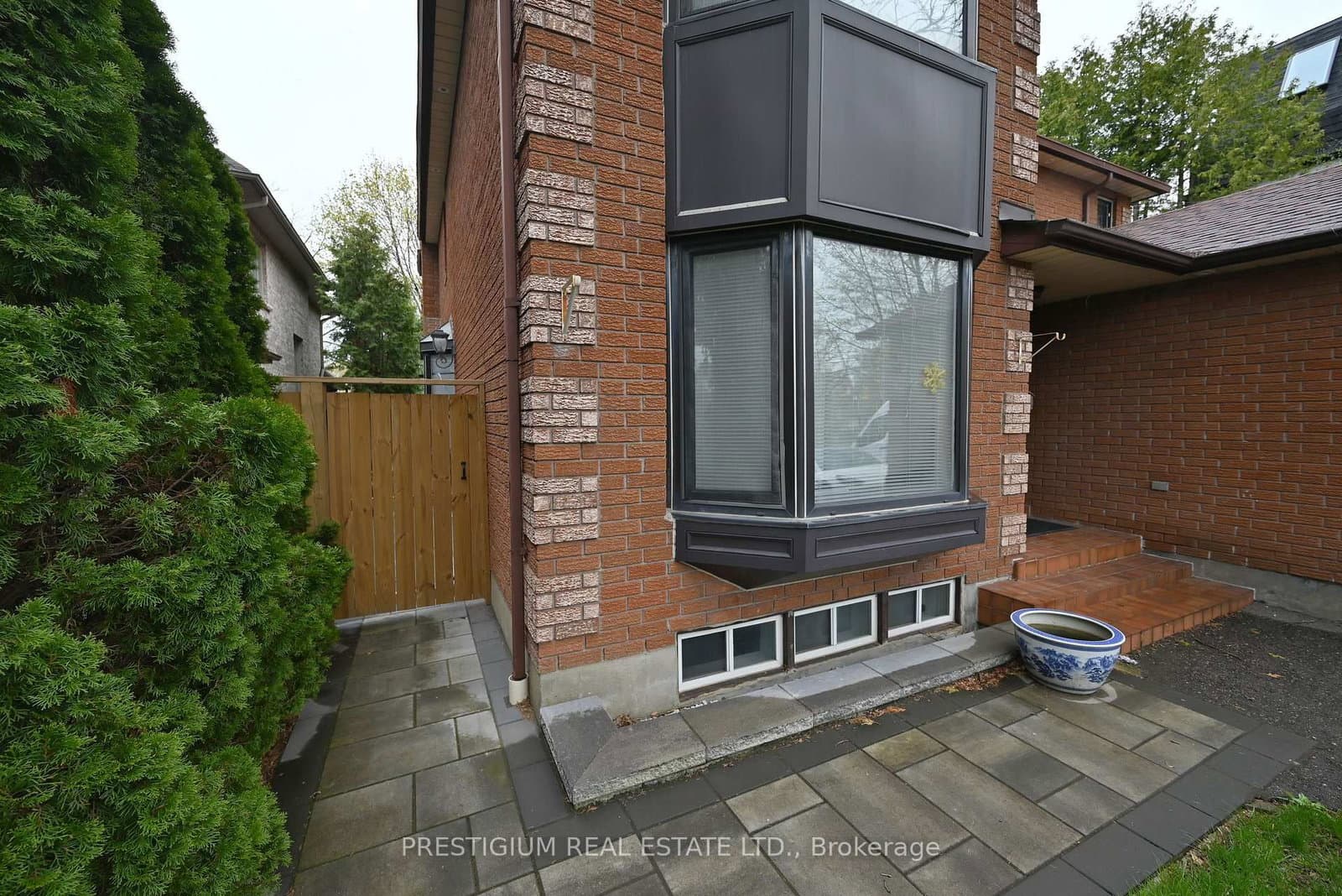 1412 Islington Avenue, Unit Basement thumbnail 2