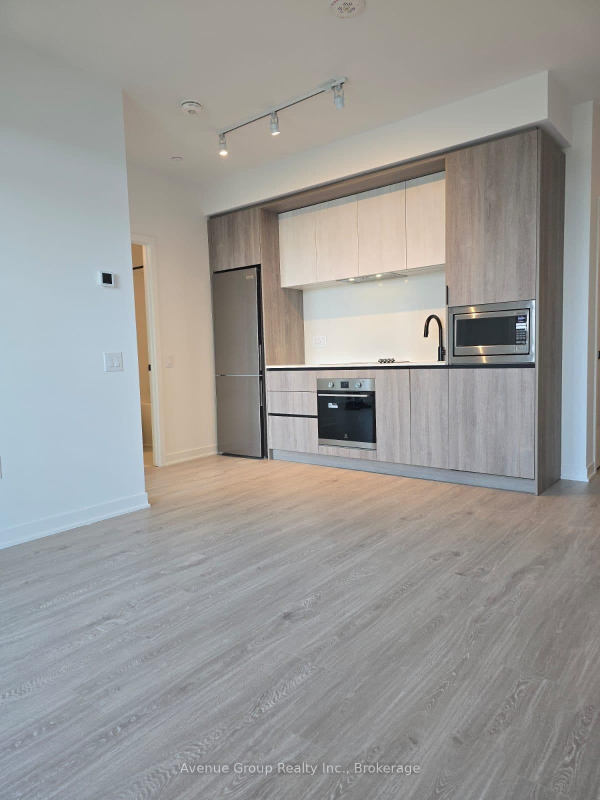 2495 Eglinton Avenue W, Unit 702