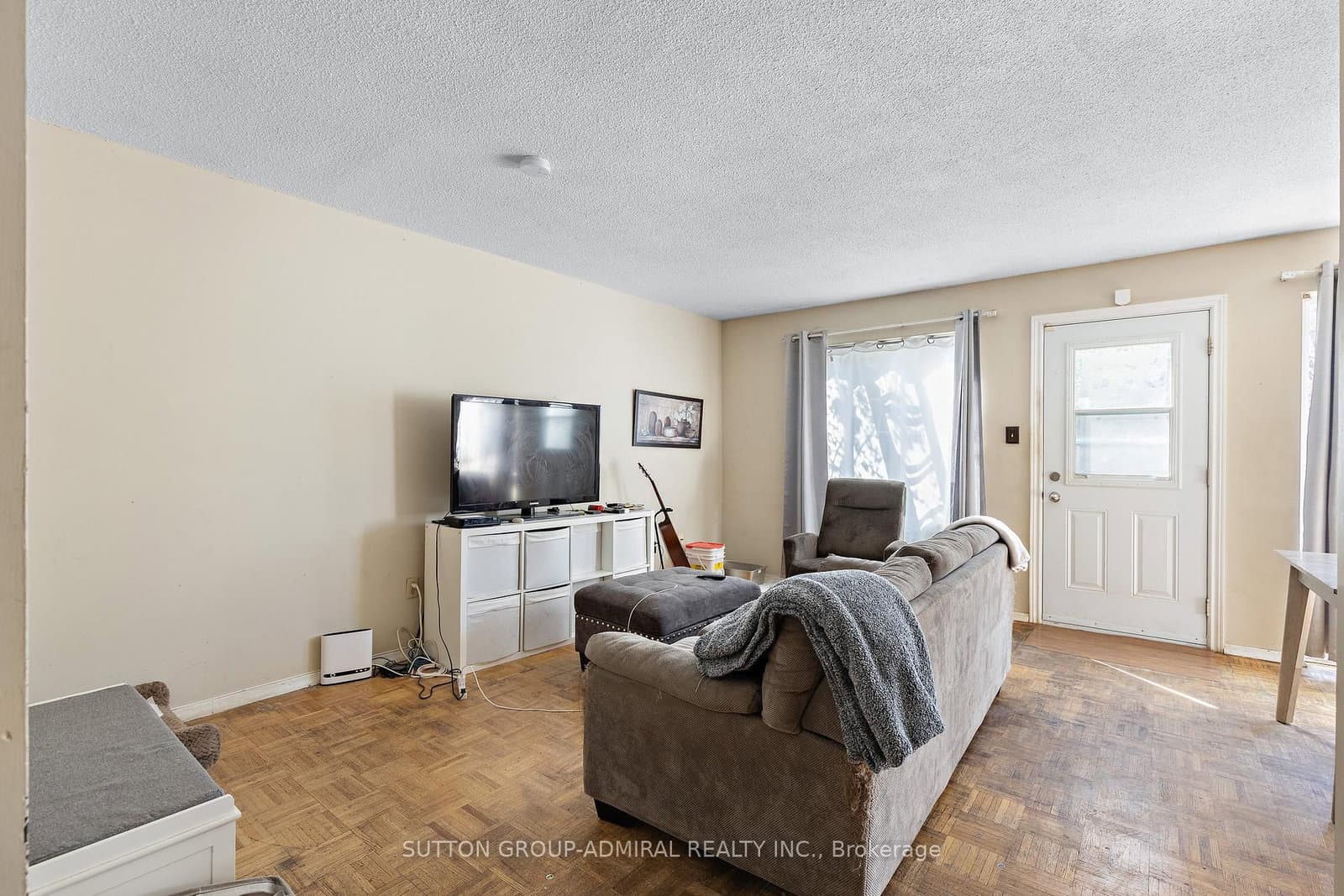 21 Four Winds Drive, Unit 11 thumbnail 5