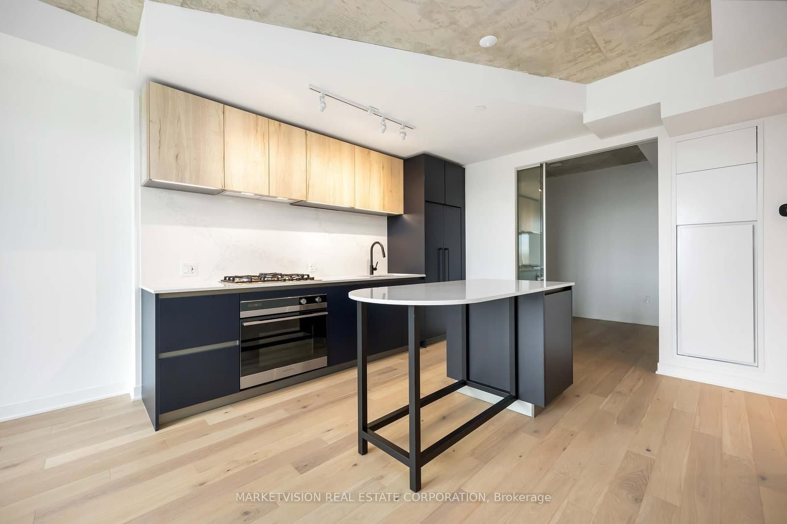 #610 - 2625 Dundas Street W