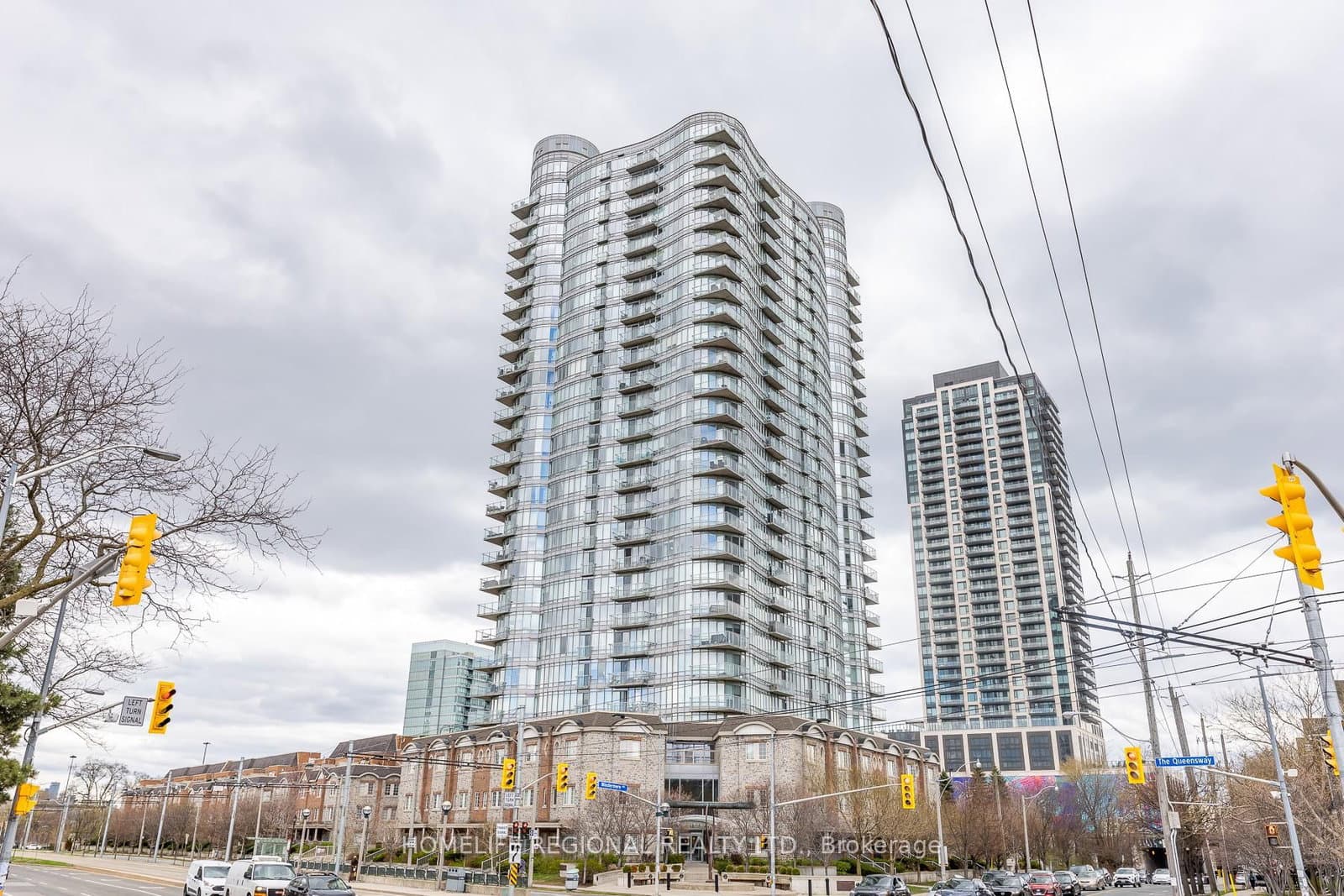 #204 - 15 Windermere Avenue