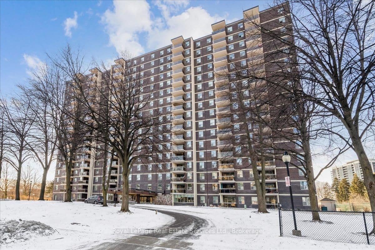 #812 - 966 Inverhouse Drive