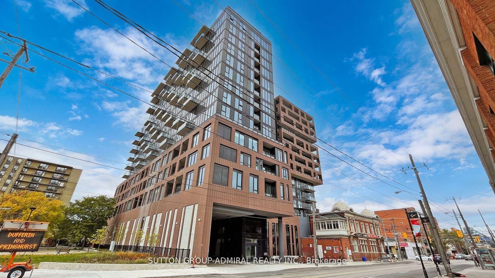 #611 - 270 Dufferin Street