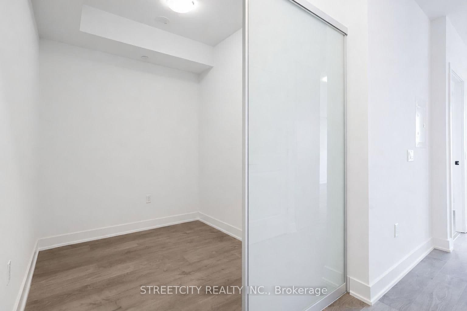 2343 Khalsa Gate, Unit 834 thumbnail 6