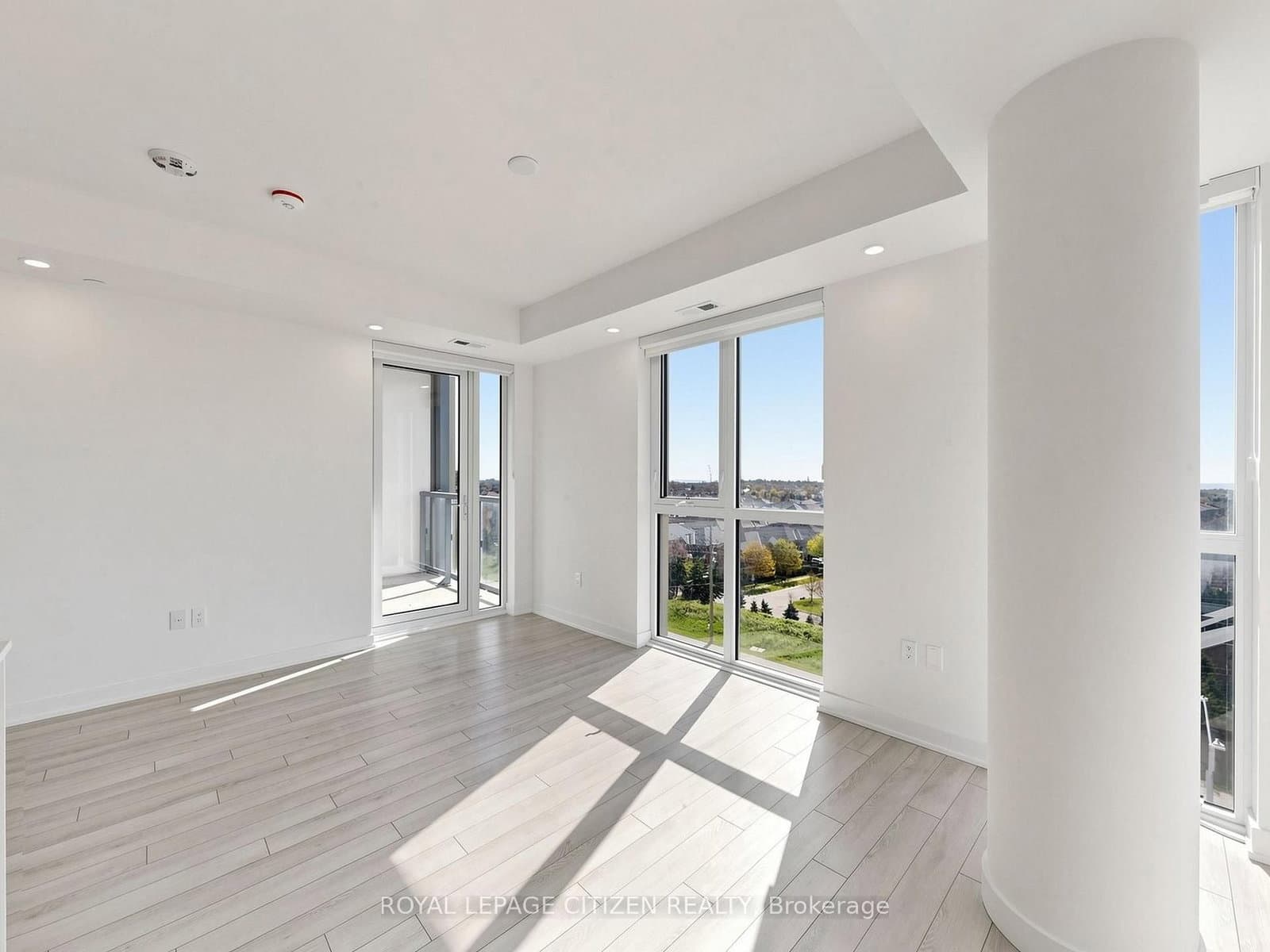 1005 Dundas Street, Unit 814 thumbnail 12