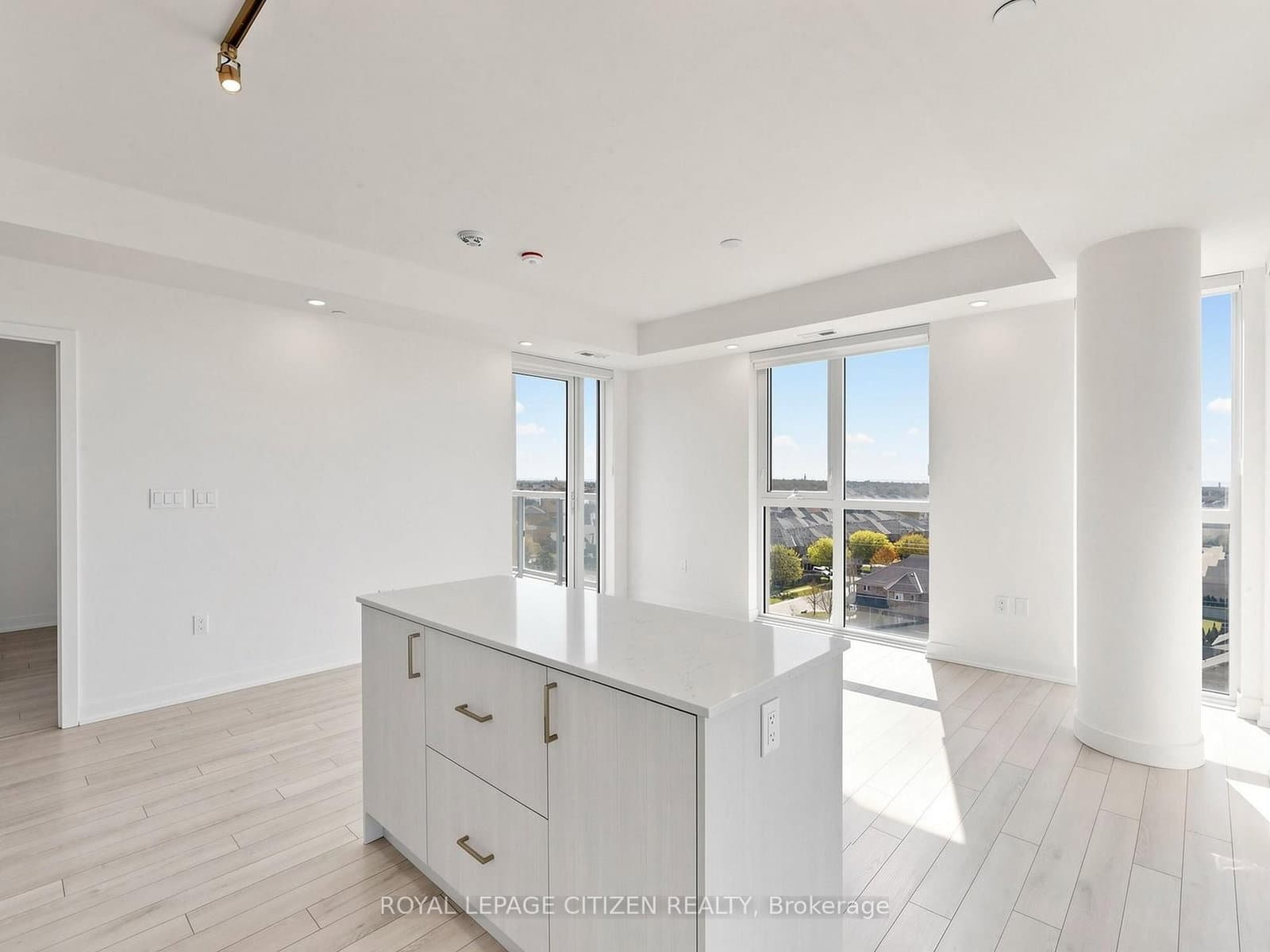 1005 Dundas Street, Unit 814 thumbnail 14