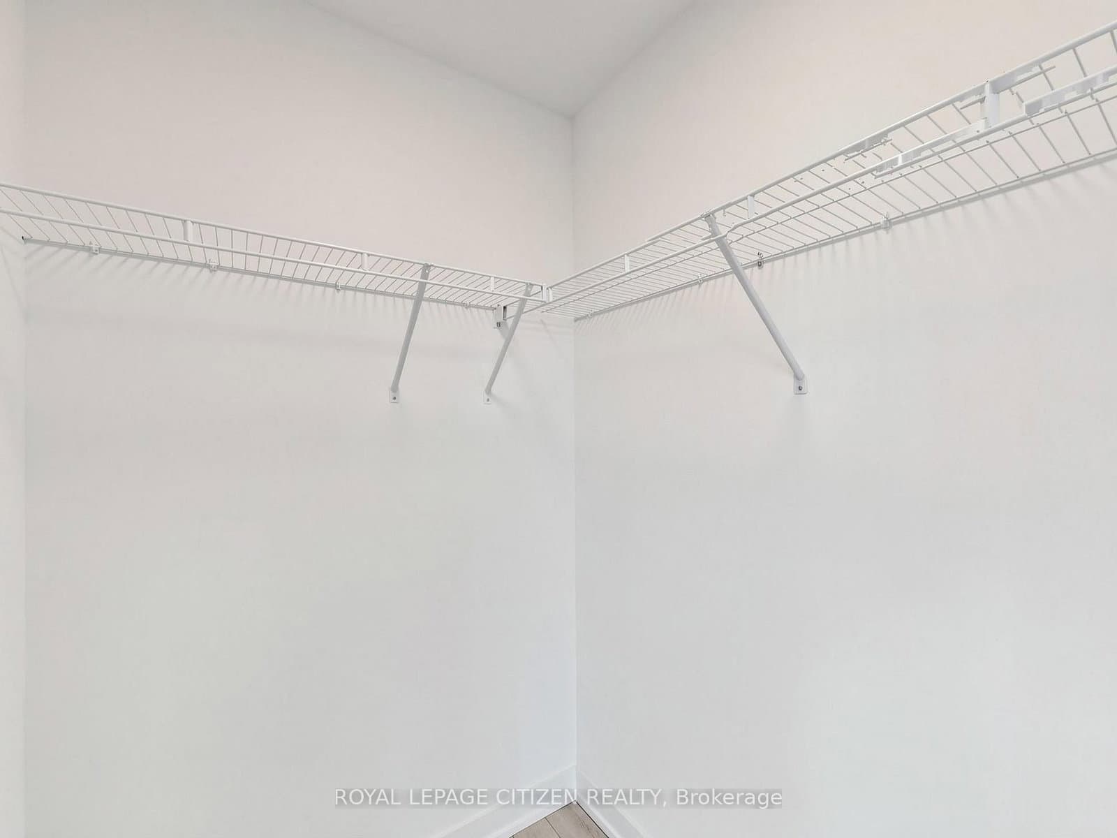 1005 Dundas Street, Unit 814 thumbnail 17