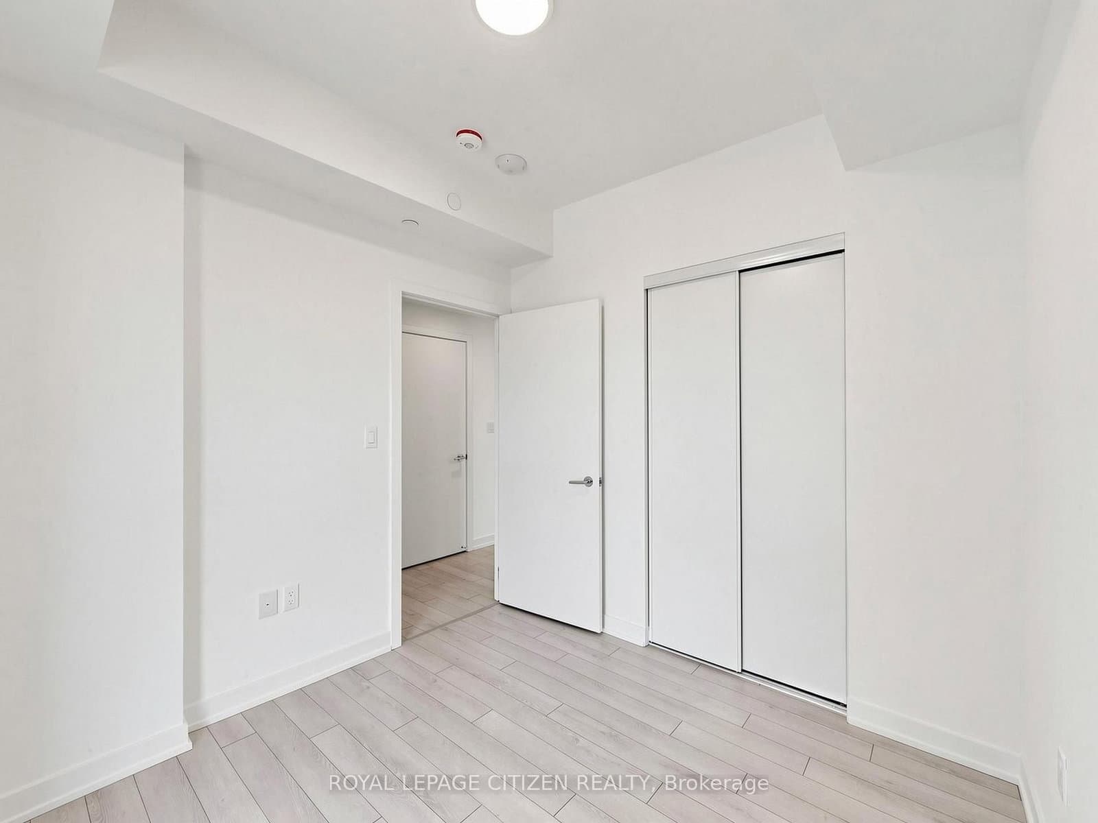 1005 Dundas Street, Unit 814 thumbnail 21