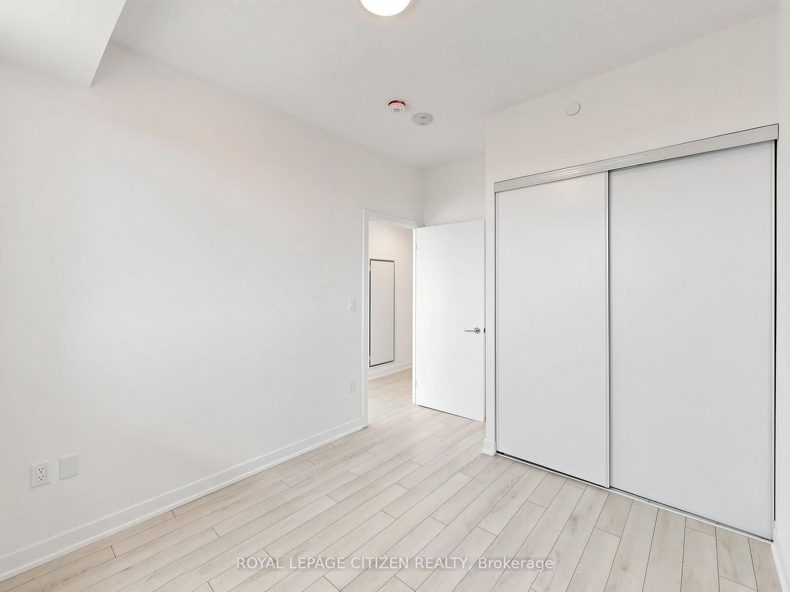 1005 Dundas Street, Unit 814 thumbnail 24