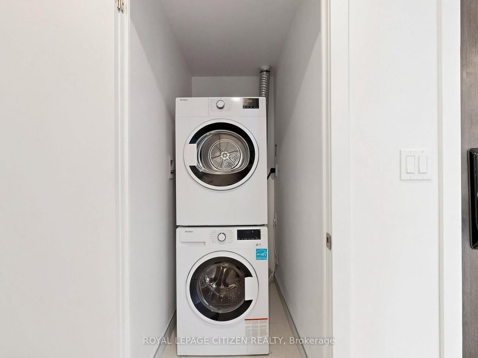 1005 Dundas Street, Unit 814 thumbnail 27