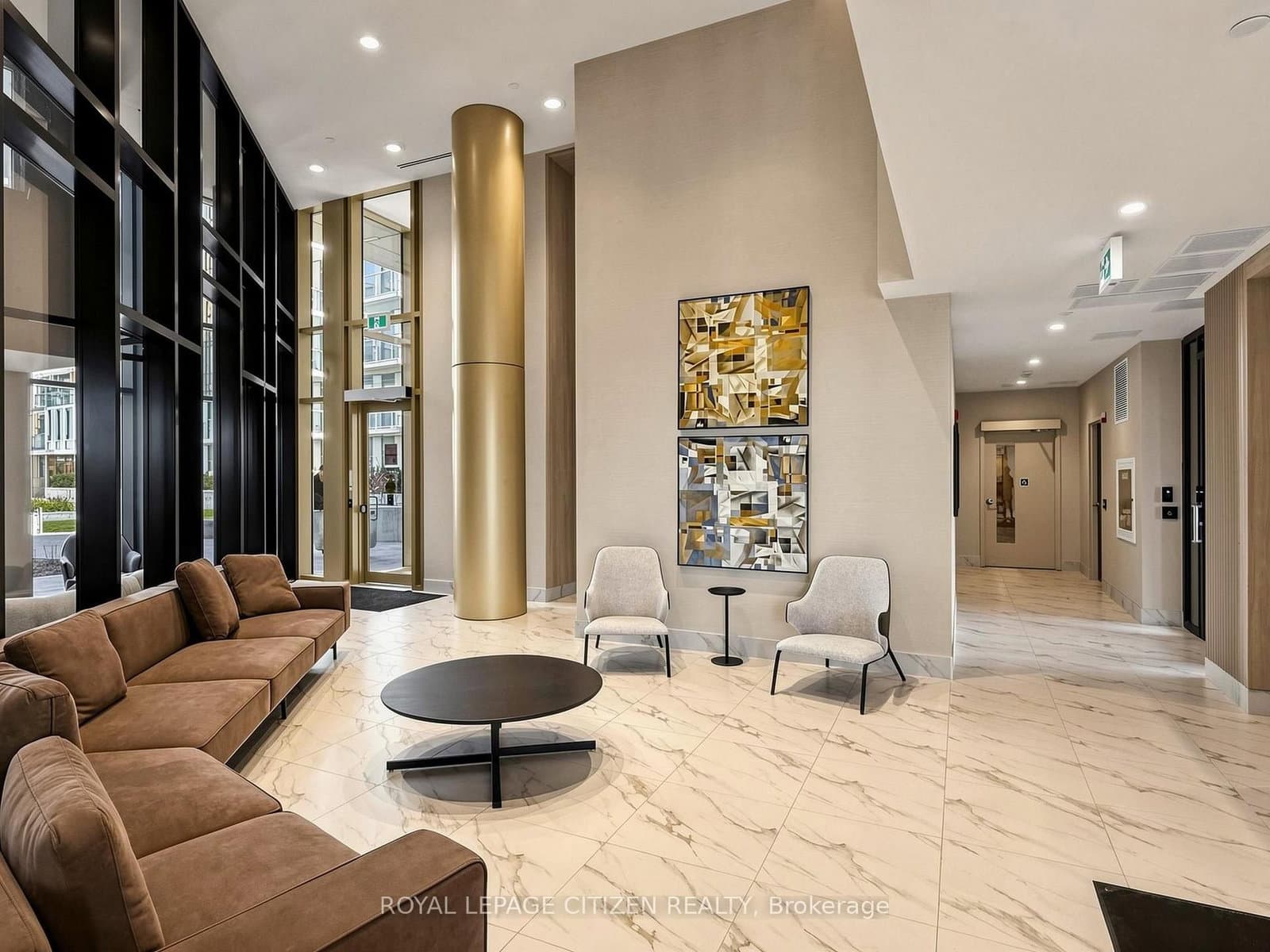 1005 Dundas Street, Unit 814 thumbnail 3
