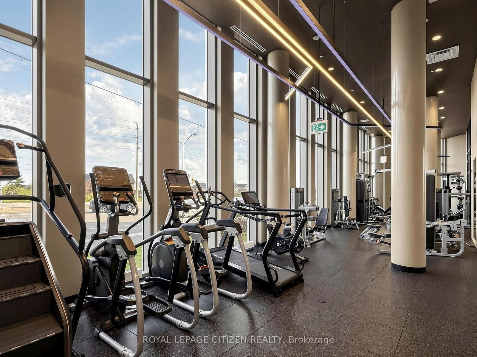 1005 Dundas Street, Unit 814 thumbnail 41