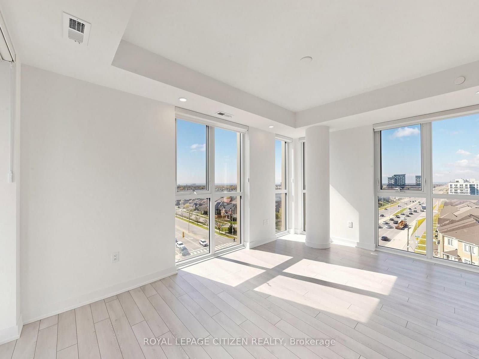 1005 Dundas Street, Unit 814 thumbnail 9