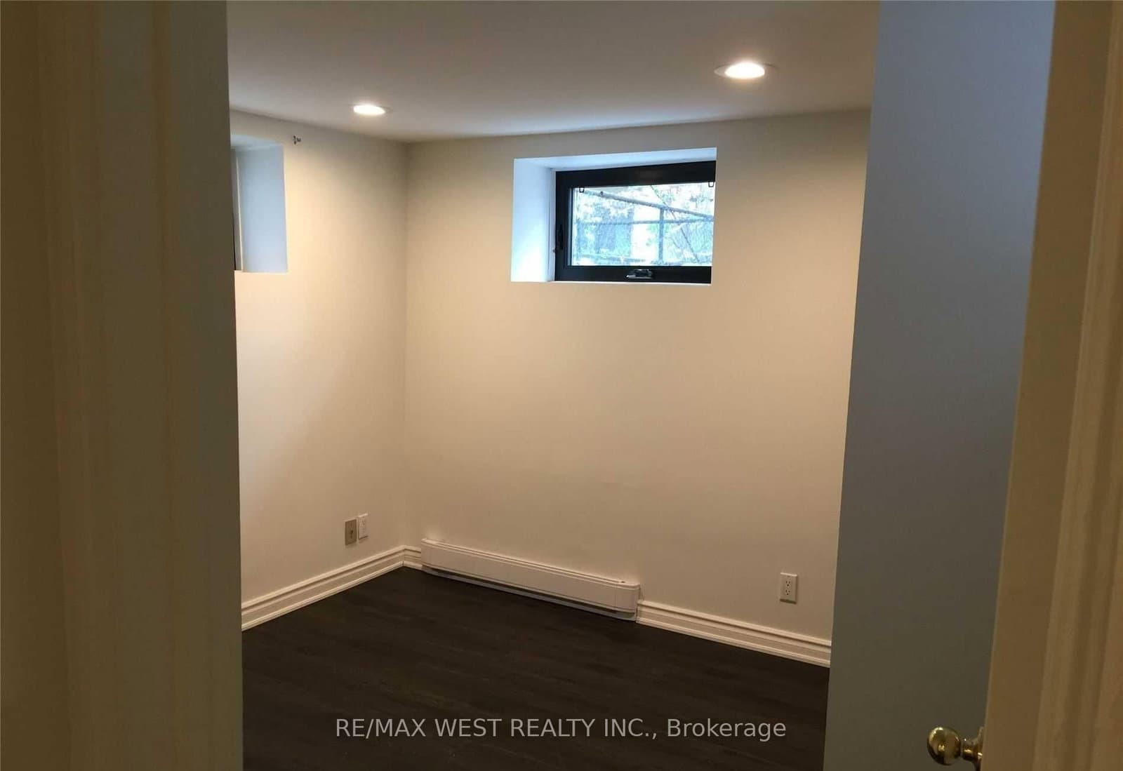 152 Dowling Avenue, Unit 4 thumbnail 3
