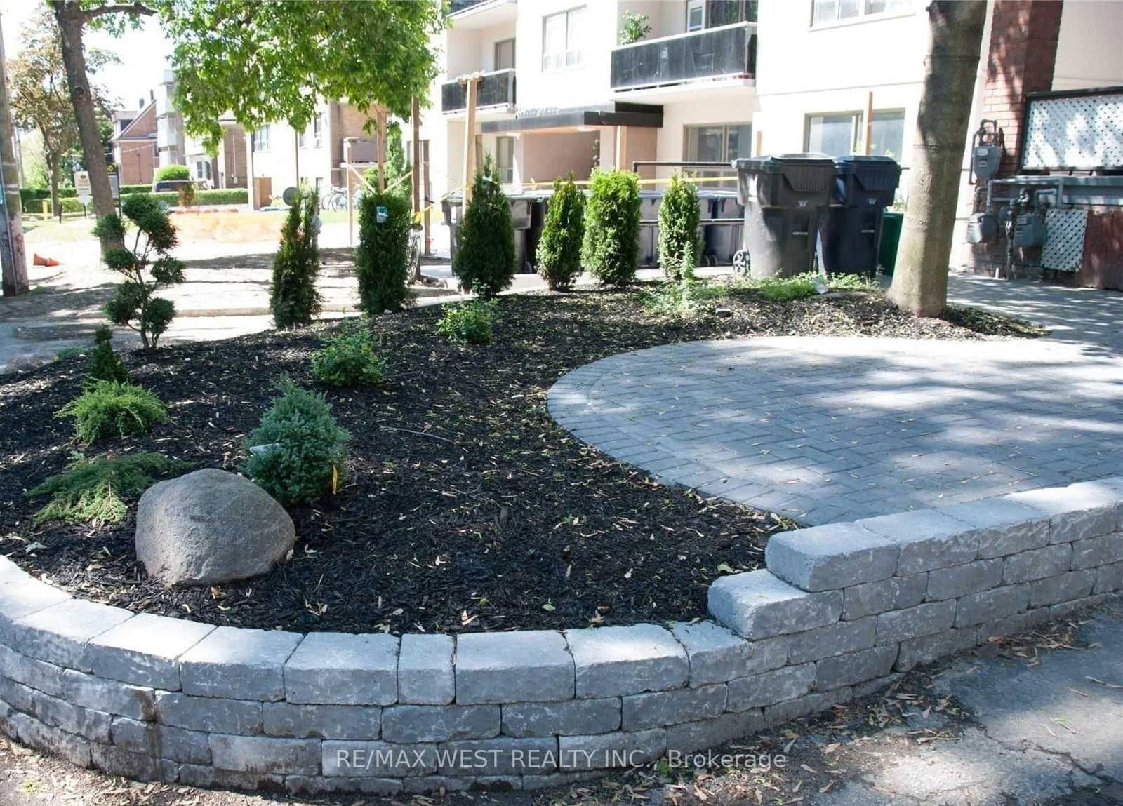 152 Dowling Avenue, Unit 4 thumbnail 7