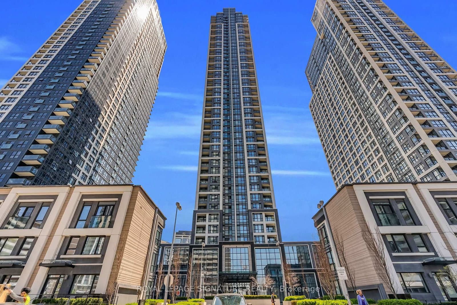 #708 - 7 Mabelle Avenue