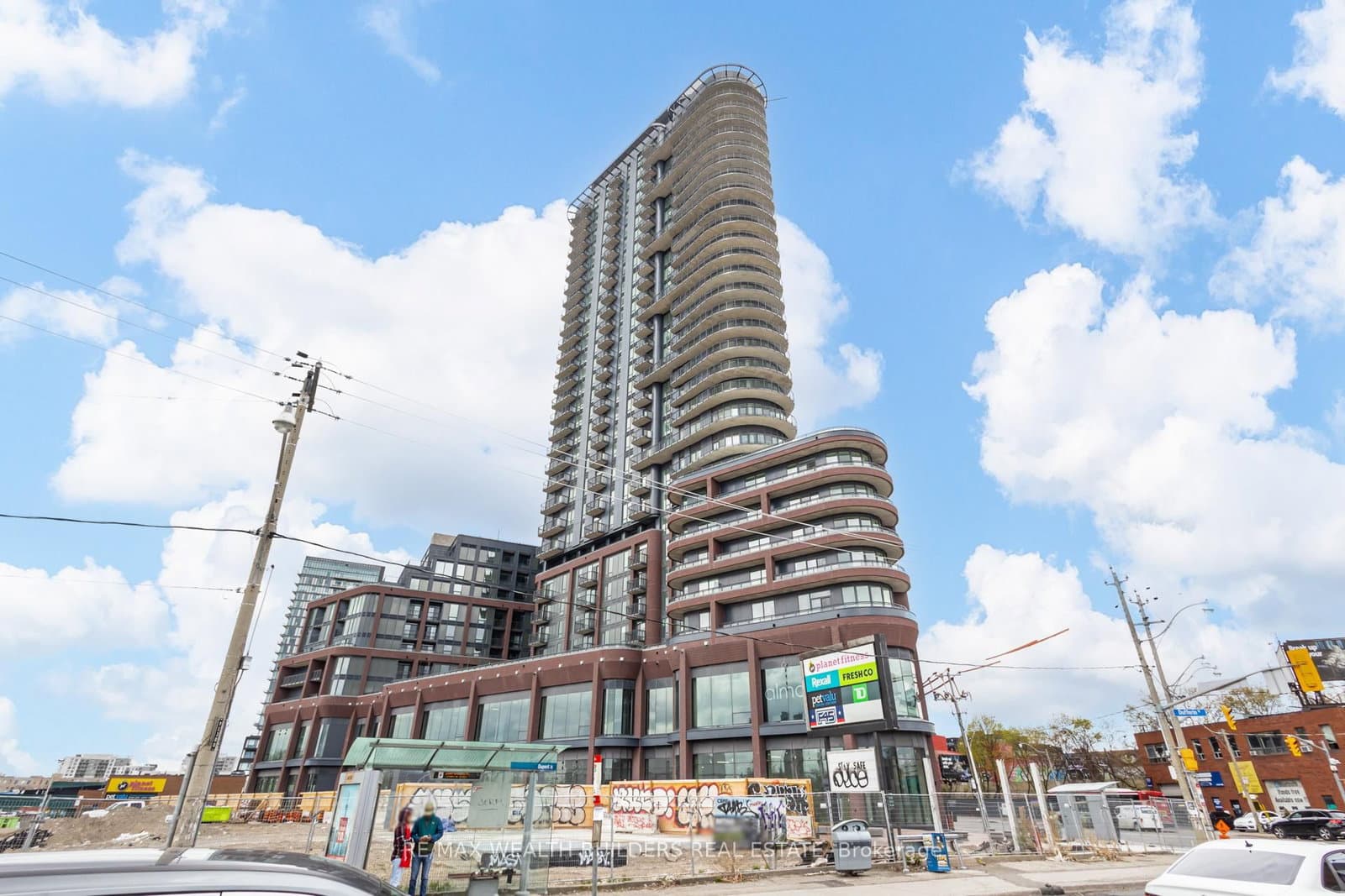 1185 Dupont Street, Unit 1808