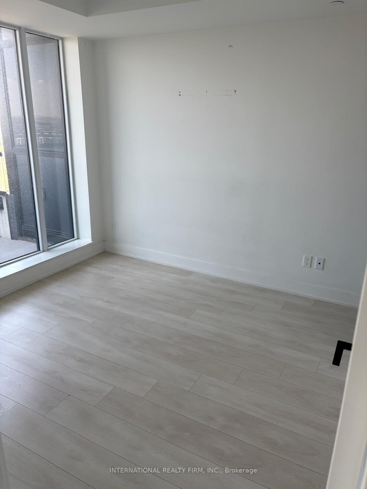 2489 Taunton Road, Unit 916 thumbnail 6